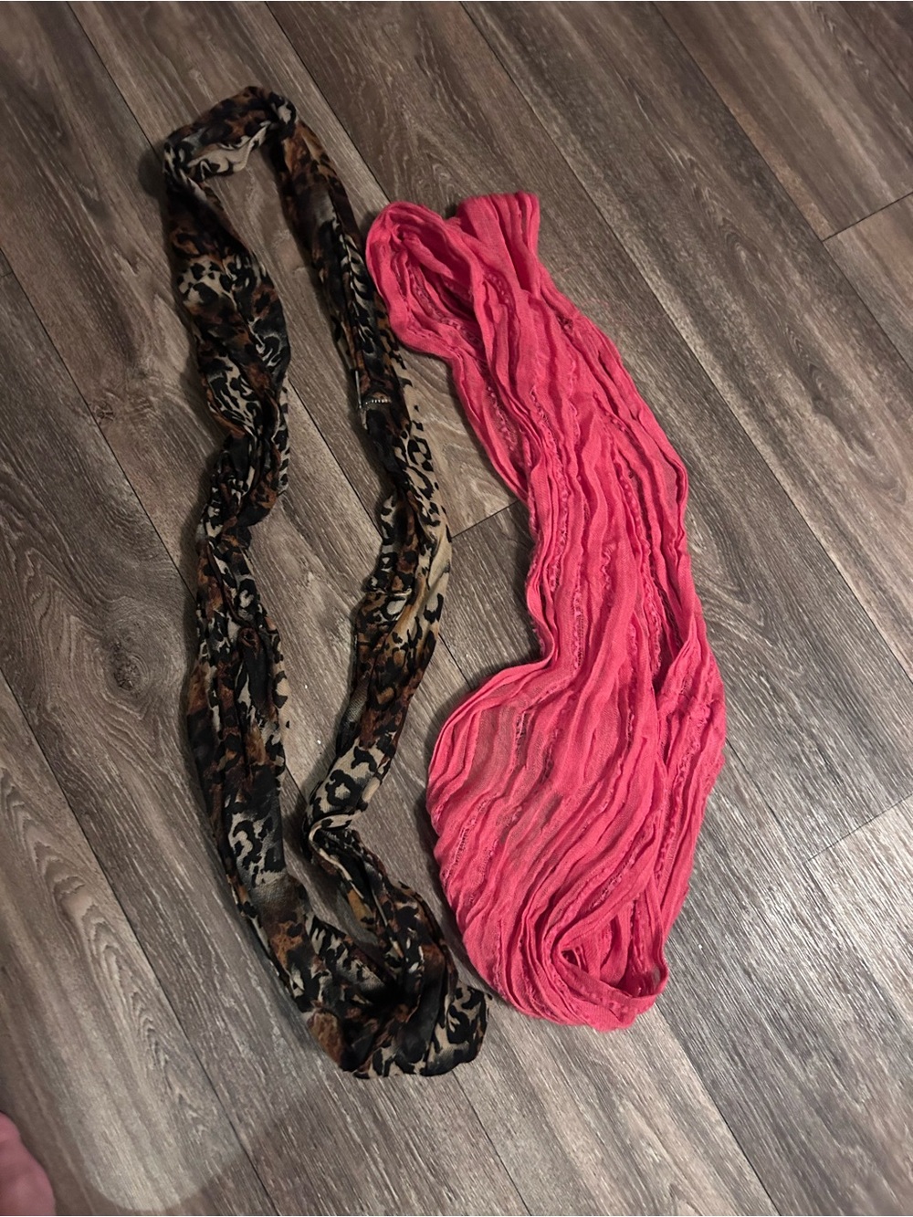 2 infinity scarves